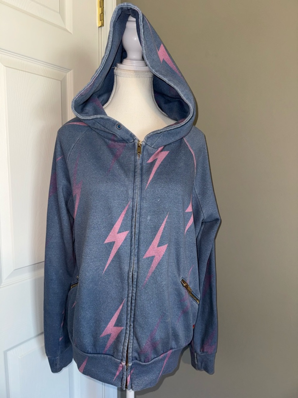 Aviator Nation Women's
Vintage Full Zip Hoodie Blue Pink Lightning Bolt Size M